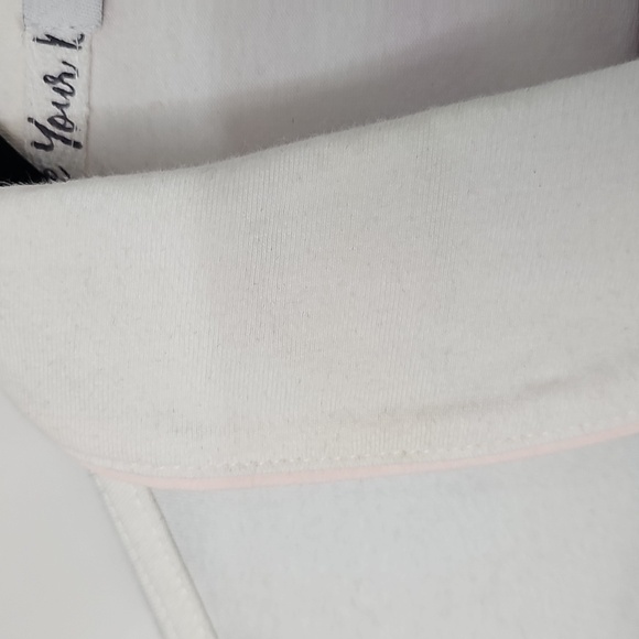 Authentic Disney Pajamas Original‎ Lounge Set Barbie Pink Purple & White - Picture 4 of 12